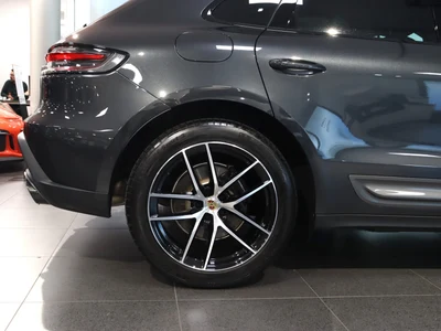 Porsche Macan T