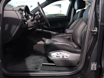 Porsche Macan T