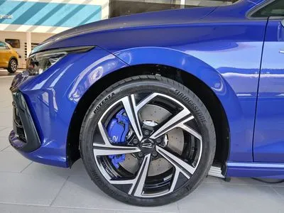 Volkswagen Golf Variant 2.0 TSI 4Motion R
