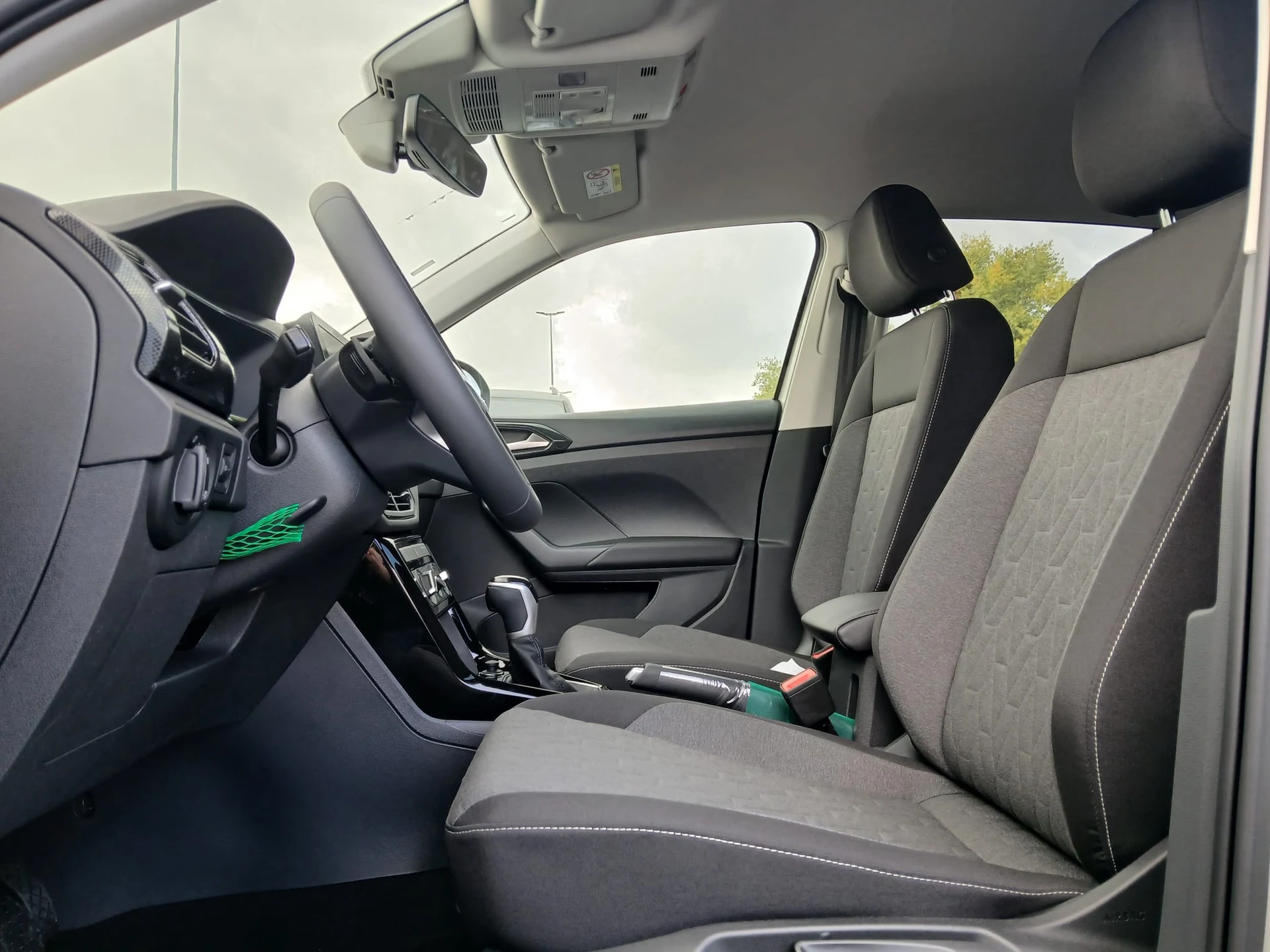 Volkswagen T-Cross 1.0 TSI Life Plus DSG — zdjęcie 8