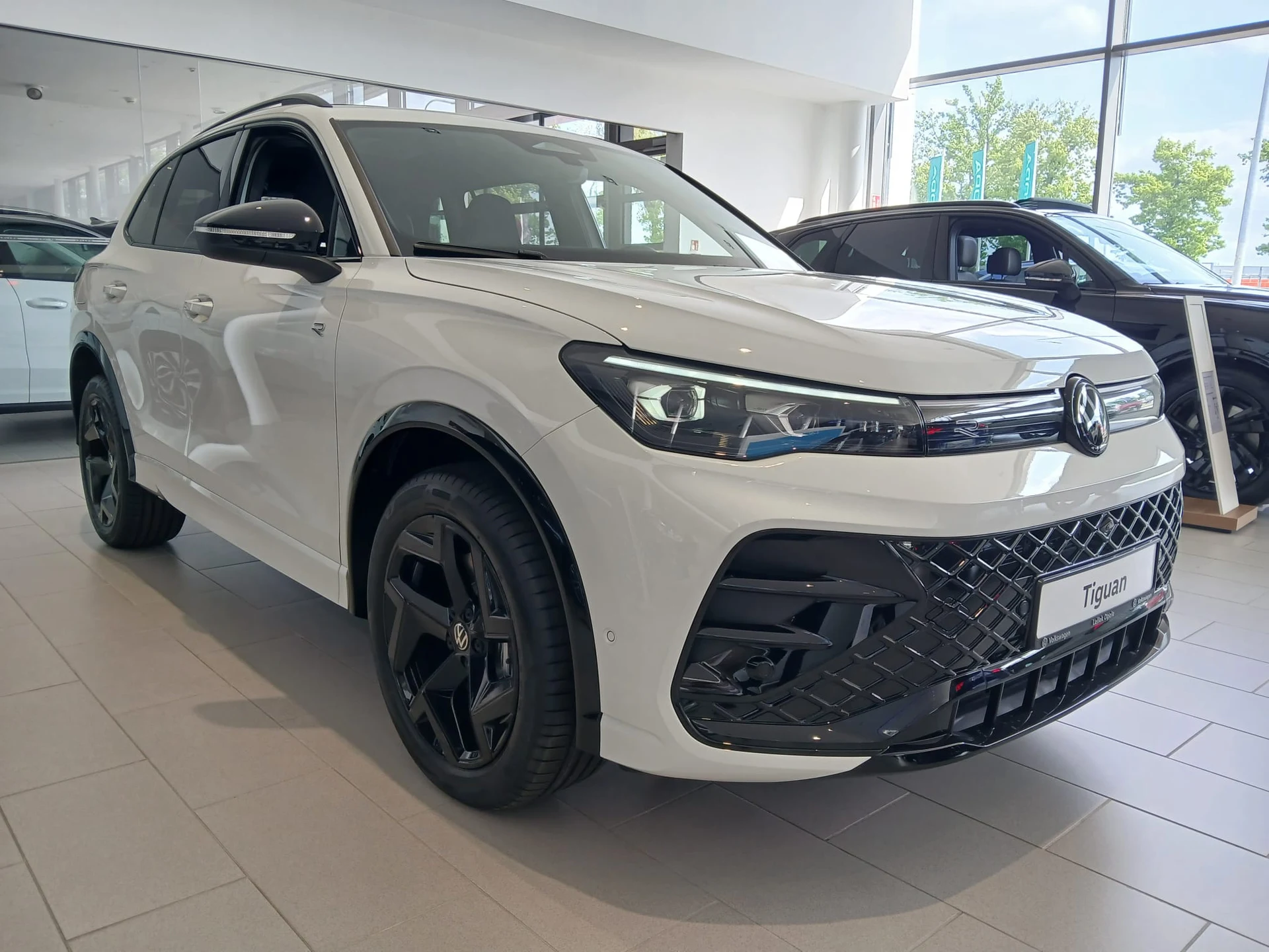 Volkswagen Tiguan 2.0 TDI 4Mot R-Line Plus DSG III (2024-) — zdjęcie 4