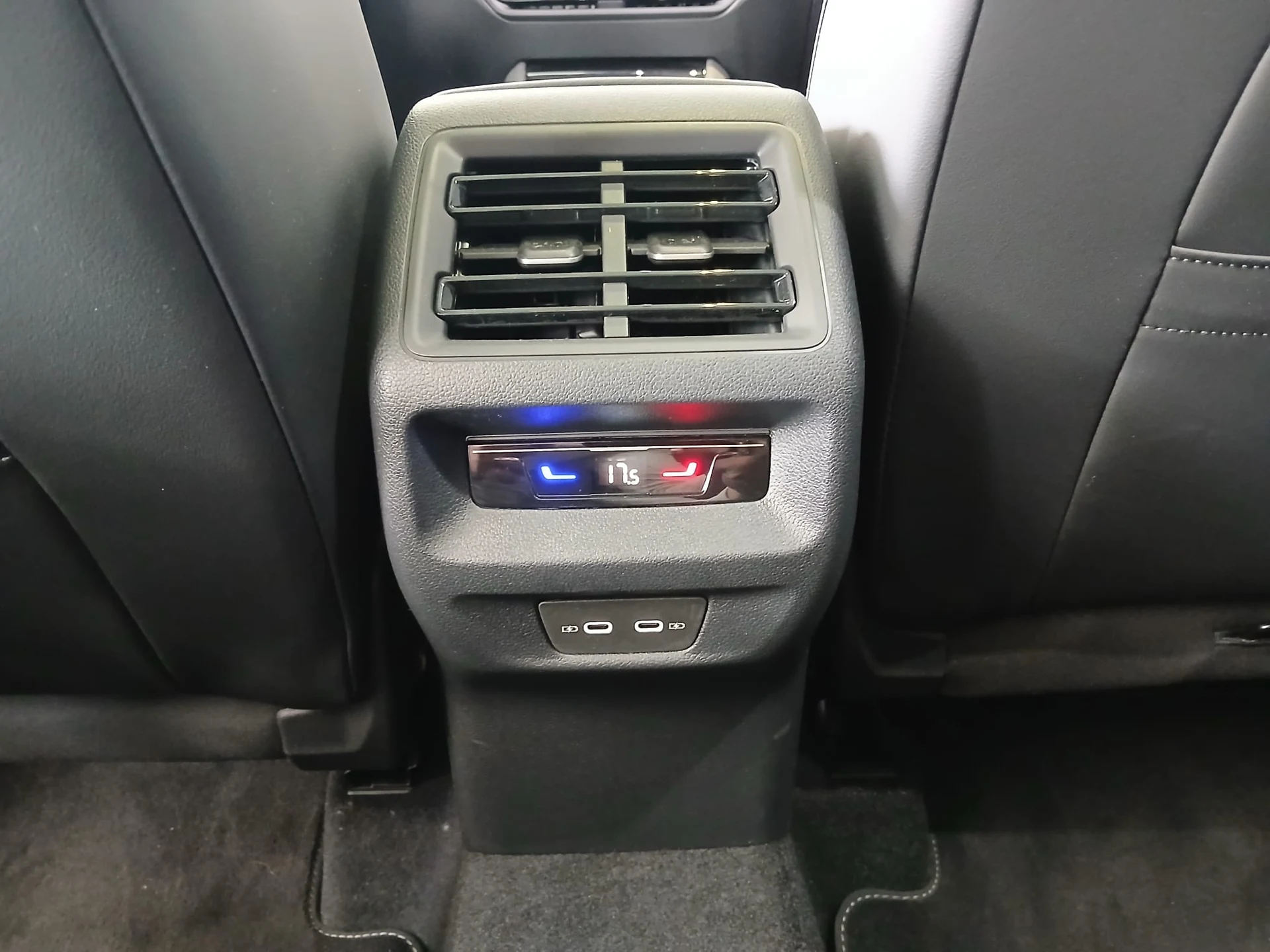 Volkswagen Tiguan 2.0 TDI 4Mot R-Line Plus DSG III (2024-) — zdjęcie 11
