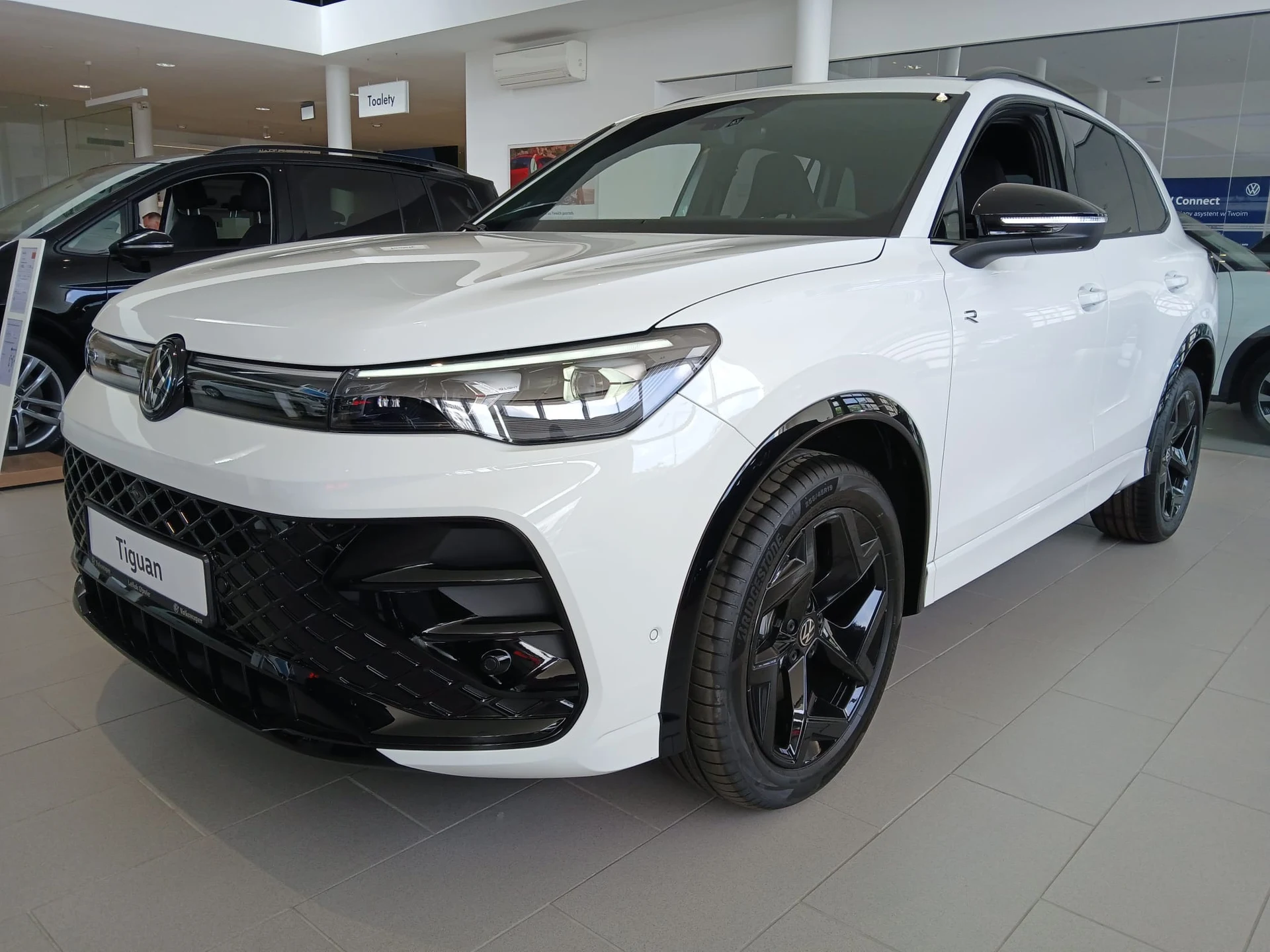 Volkswagen Tiguan 2.0 TDI 4Mot R-Line Plus DSG III (2024-) — zdjęcie 2