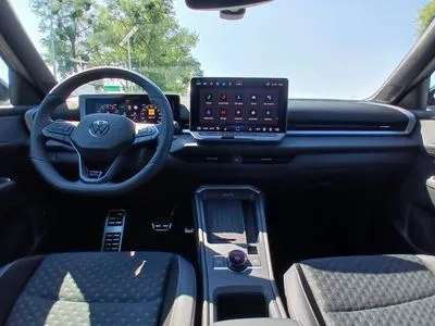 Volkswagen T-Roc 1.5 eTSI R-Line DSG