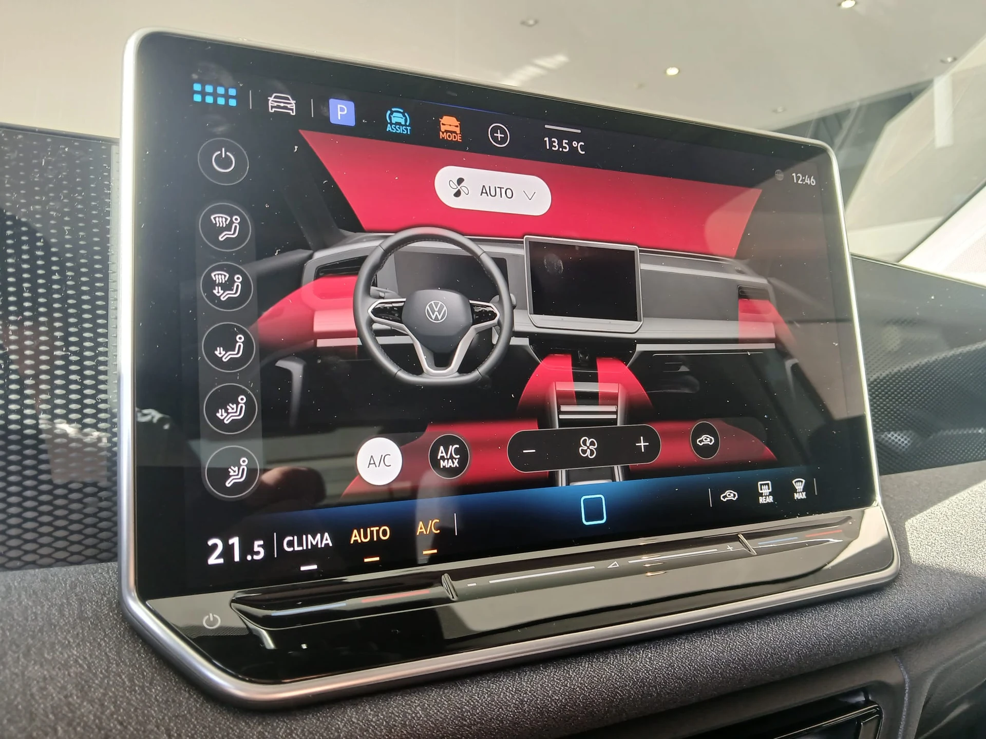 Volkswagen Tiguan 1.5 eTSI Trend DSG III (2024-) — zdjęcie 17