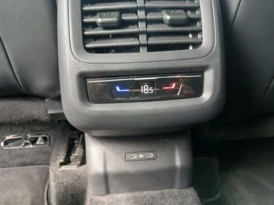 Volkswagen T-Roc 1.5 eTSI R-Line DSG