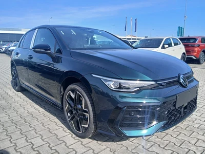 Volkswagen Golf 1.5 TSI R-Line Plus