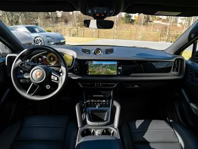 Porsche Cayenne E-Hybrid PHEV Black Edition
