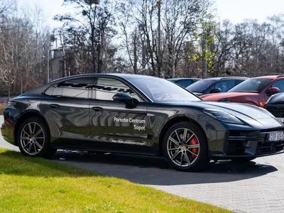 Porsche Panamera 4S E-Hybrid