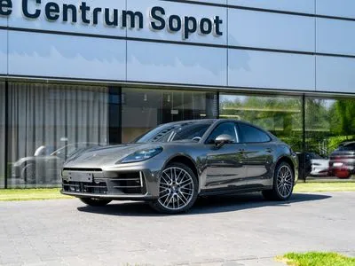Porsche Panamera 4 E-Hybrid