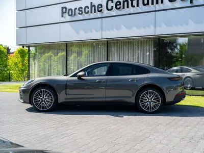 Porsche Panamera 4 E-Hybrid
