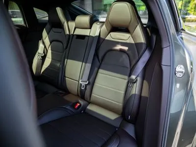 Porsche Panamera 4 E-Hybrid