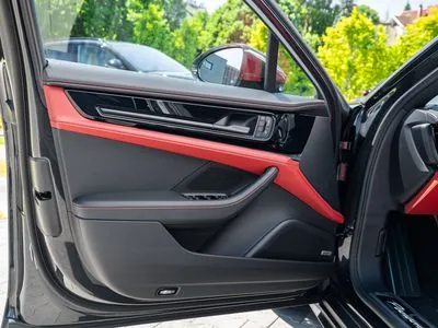 Porsche Panamera 4 E-Hybrid