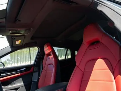 Porsche Panamera 4 E-Hybrid