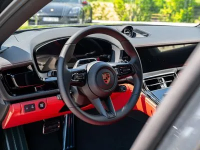 Porsche Panamera 4 E-Hybrid