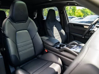 Porsche Cayenne S E-Hybrid PHEV Black Edition