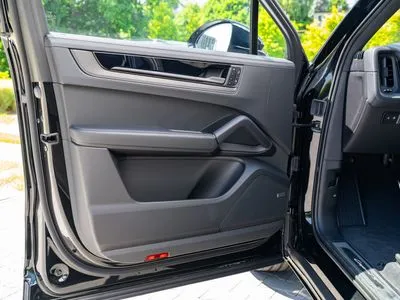Porsche Cayenne S E-Hybrid PHEV Black Edition