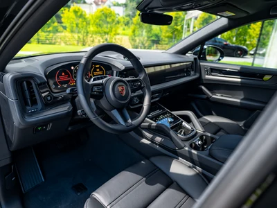 Porsche Cayenne Black Edition