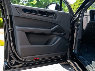 Porsche Cayenne Black Edition