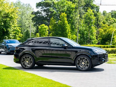 Porsche Cayenne Black Edition