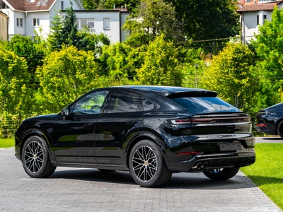 Porsche Cayenne Black Edition