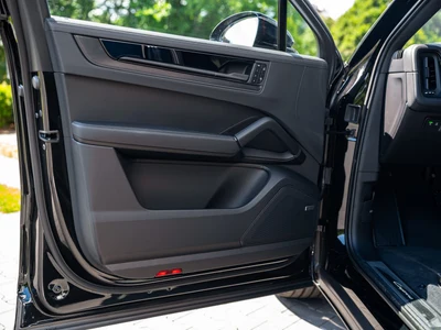 Porsche Cayenne Black Edition
