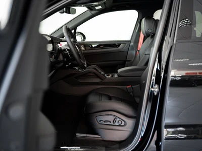 Porsche Cayenne E-Hybrid PHEV Black Edition