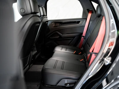 Porsche Cayenne E-Hybrid PHEV Black Edition