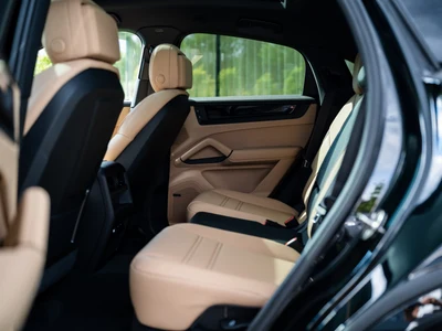 Porsche Cayenne Black Edition