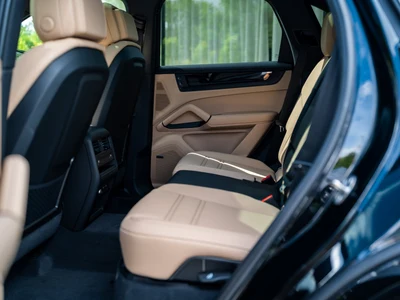 Porsche Cayenne Black Edition
