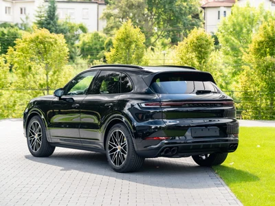 Porsche Cayenne Black Edition