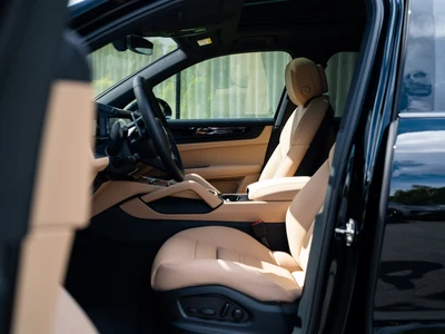 Porsche Cayenne Black Edition