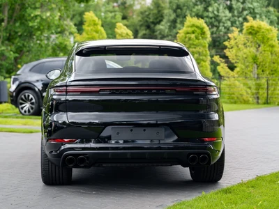 Porsche Cayenne Black Edition
