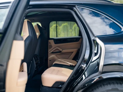 Porsche Cayenne Black Edition