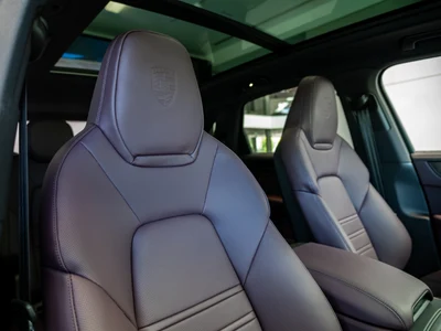 Porsche Cayenne E-Hybrid PHEV Black Edition