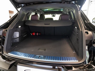 Porsche Cayenne E-Hybrid PHEV Black Edition