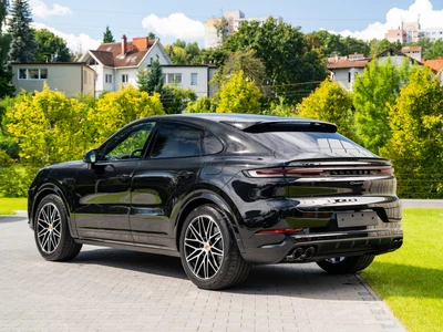 Porsche Cayenne E-Hybrid PHEV Black Edition