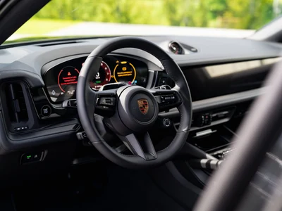 Porsche Cayenne E-Hybrid PHEV Black Edition