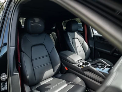 Porsche Cayenne E-Hybrid PHEV Black Edition