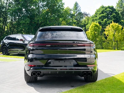 Porsche Cayenne E-Hybrid PHEV Black Edition