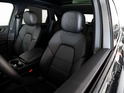 Porsche Cayenne Black Edition