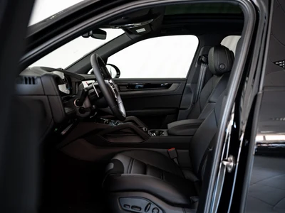 Porsche Cayenne Black Edition