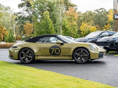 Porsche 911 Carrera T-Hybrid Spirit 70