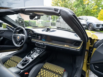 Porsche 911 Carrera T-Hybrid Spirit 70