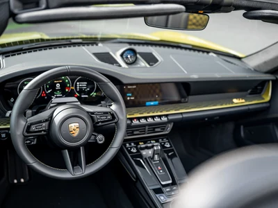 Porsche 911 Carrera T-Hybrid Spirit 70