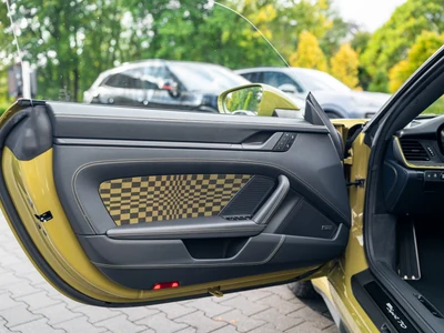 Porsche 911 Carrera T-Hybrid Spirit 70