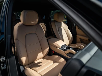Porsche Cayenne E-Hybrid PHEV Black Edition