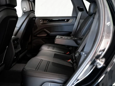Porsche Cayenne E-Hybrid PHEV Black Edition
