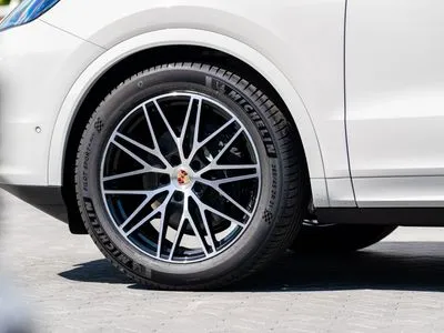 Porsche Cayenne Black Edition