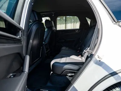 Porsche Cayenne Black Edition